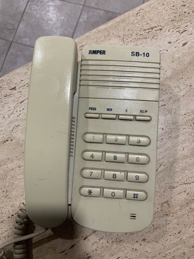 Teléfono de sobremesa Amper SB10.