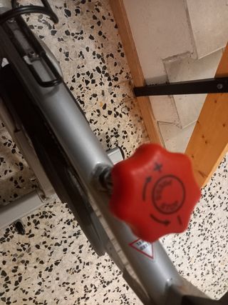 Bicicleta ciclo indoor BH fitness SX3