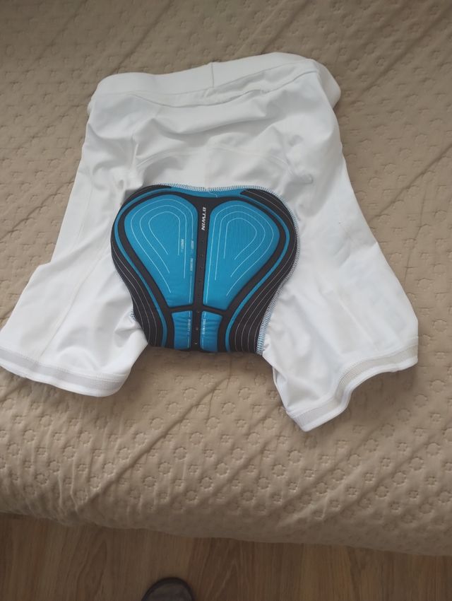 Pantalón bicicleta talla S de hombre está nuevo