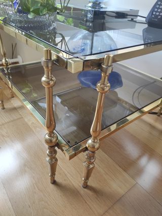 Mesa de cristal pequeña