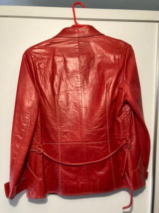 Cazadora de cuero rojo DyApell
