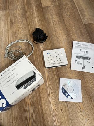Modem Digicom ADSL2+ Combo