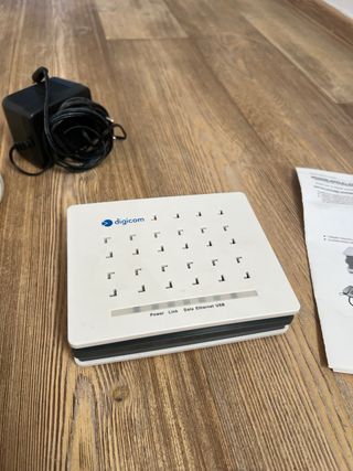 Modem Digicom ADSL2+ Combo