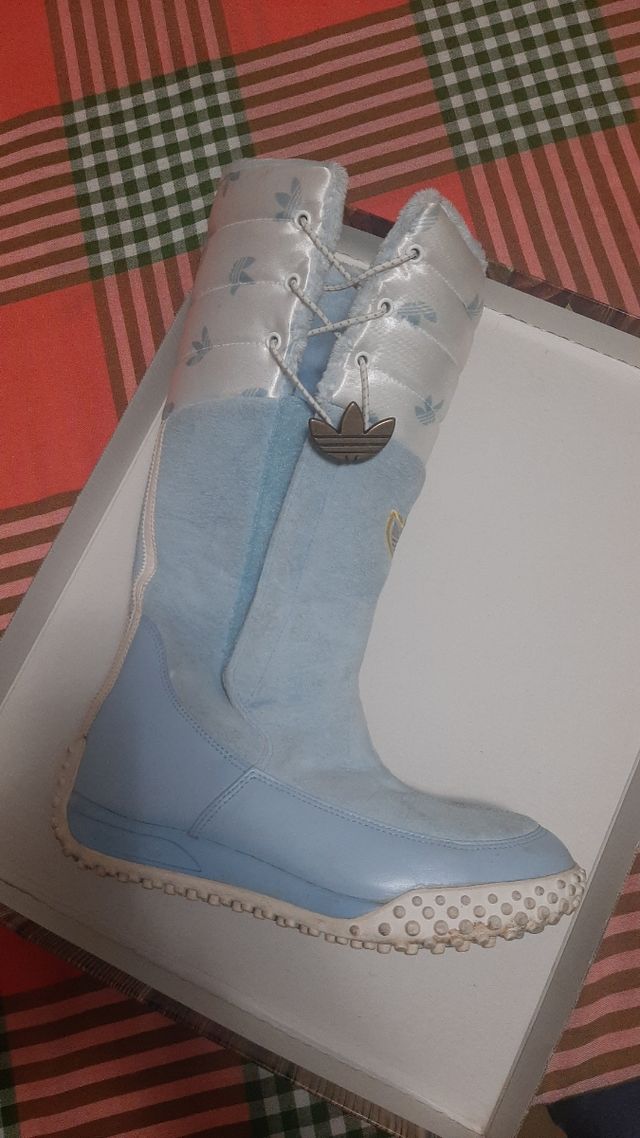 Botas de nieve adidas celestes 38