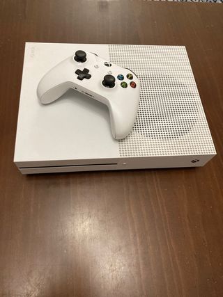 XBOX ONE S (versión 1TB) + 1 Mando