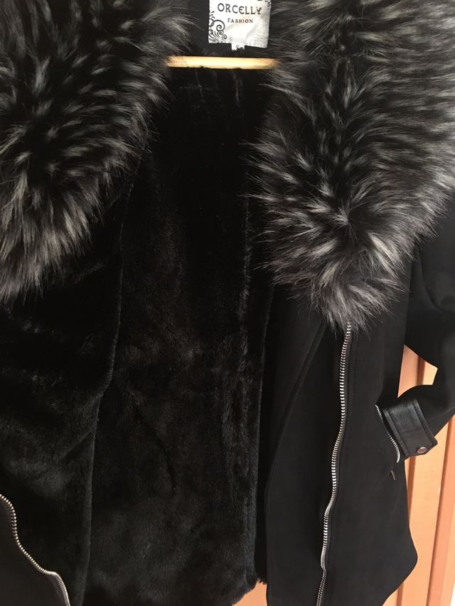 abrigo negro cuello pelo