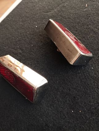 Catadióptricos SEAT 124 primera serie.