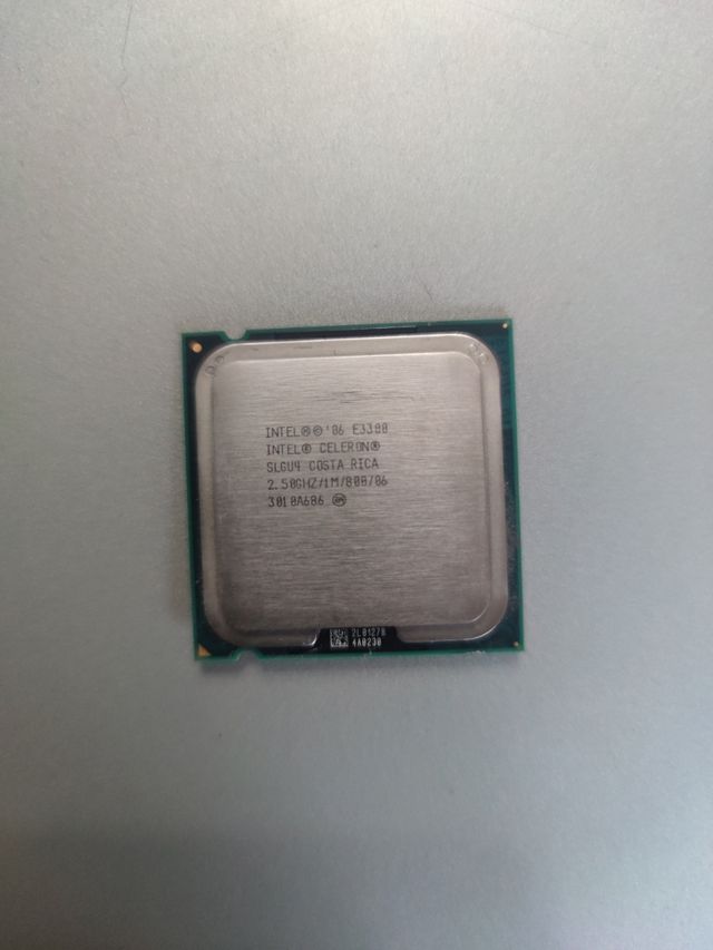 Procesador Intel Celeron E3300