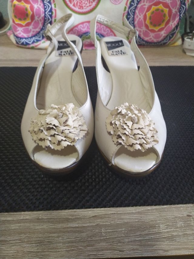 Zapatos de tacón. Talla 40. Piel