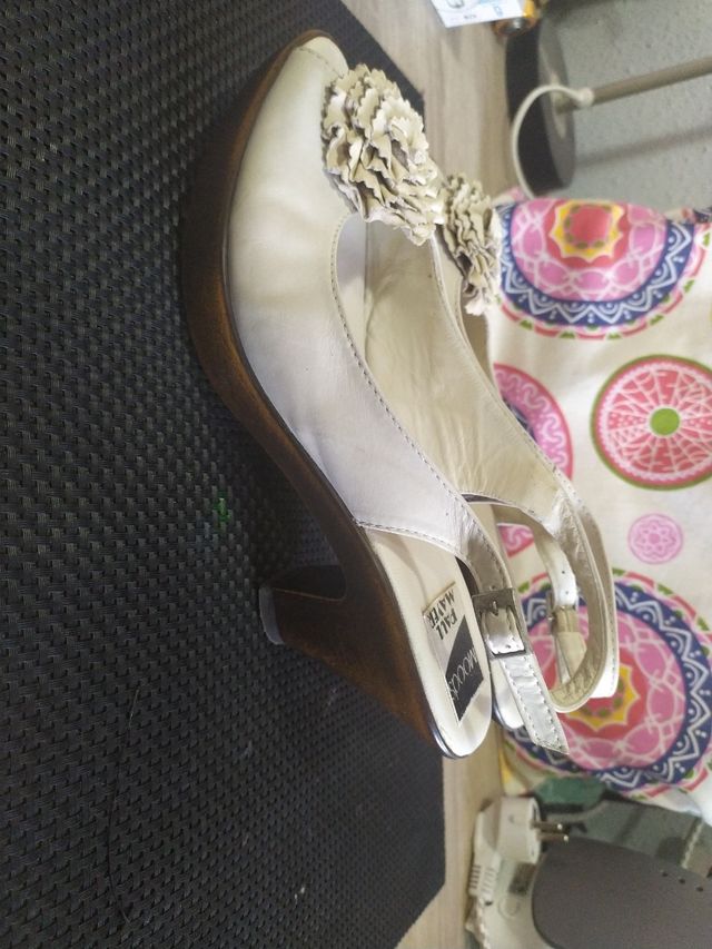 Zapatos de tacón. Talla 40. Piel