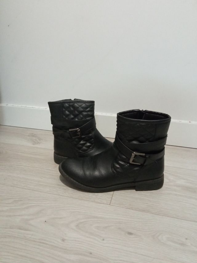 Botines negros talla 38