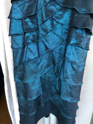 vestido de fiesta  diseñado en capas Usa