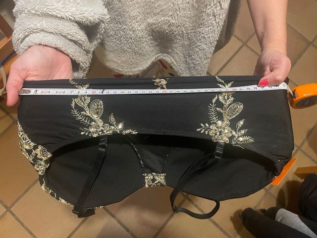 Top bordado de tirantes