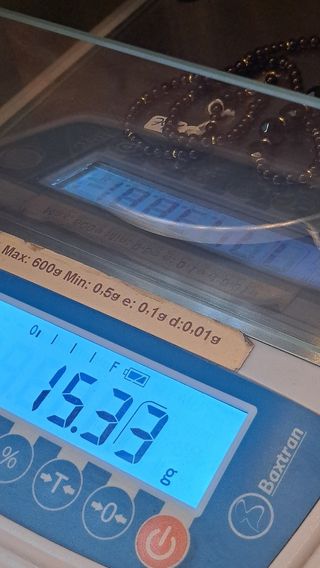 Gargantilla con Granates  y Cierre en Oro 18K