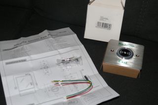 Botao de saida sem contacto