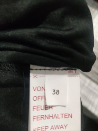 Blusa negra encaje y transparencia