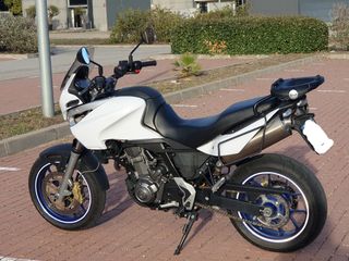 APRILIA PEGASO STRADA /MOTOR YAMAHA XT Carnet A2