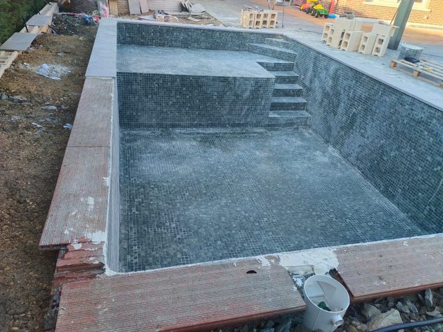 PISCINAS GRESITE DESCUENTO 15%📢📢📢