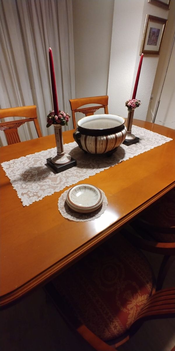 Nuovo set centrotavola in porcellana.