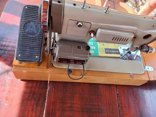 Máquina de coser ALFA