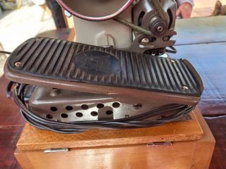 Máquina de coser ALFA