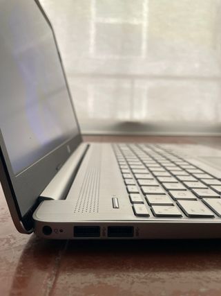 Ordenador HP con cable original NUEVO