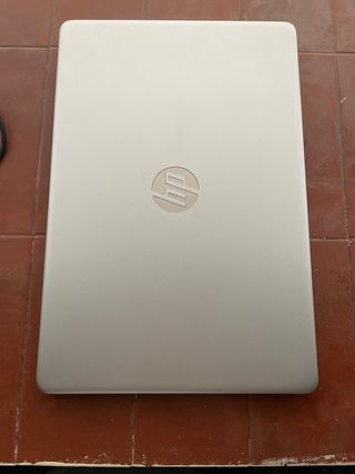 Ordenador HP con cable original NUEVO