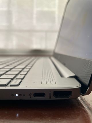 Ordenador HP con cable original NUEVO