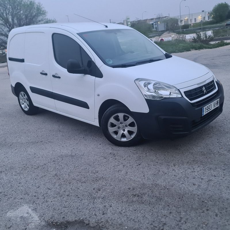 Peugeot Partner 2019 - foto 1