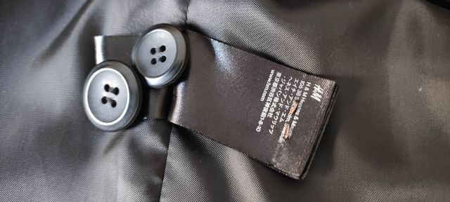 Abrigo chico H&M, talla M, cuello polipi