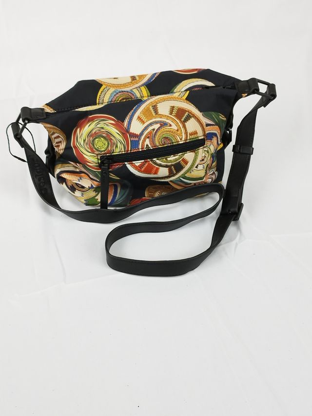 Bolso pequeño Desigual negro con dibuj