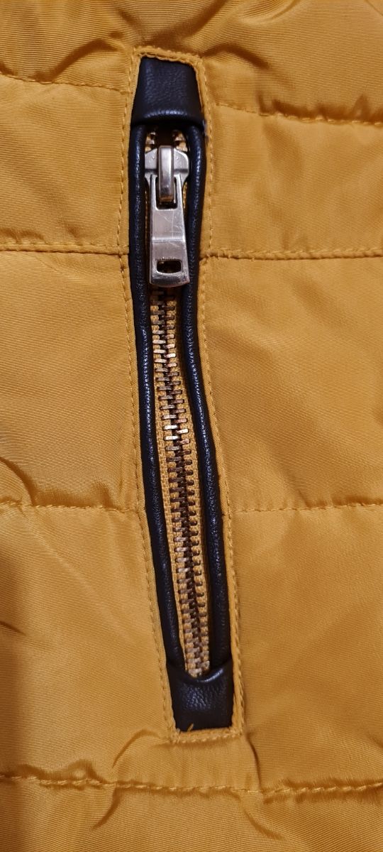 CAZADORA ZARA MOSTAZA