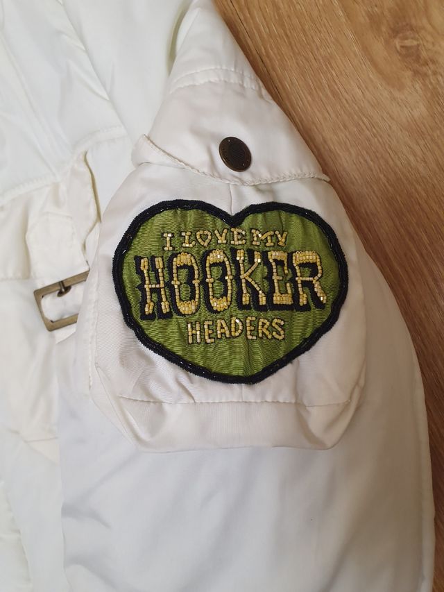 Bomber con capucha piel