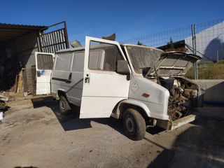 Peugeot J5