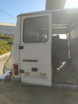 Peugeot J5