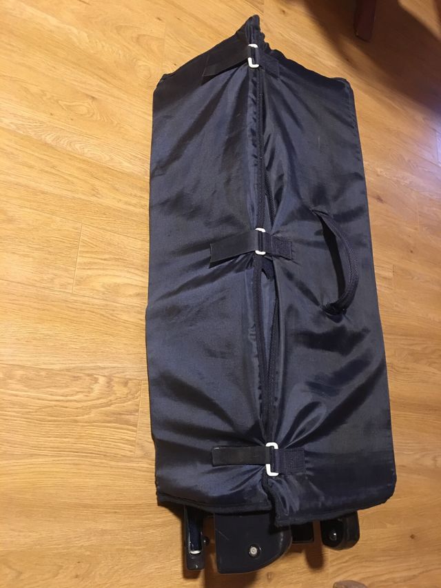 Cuna plegable o parque de juegos marca PLAY