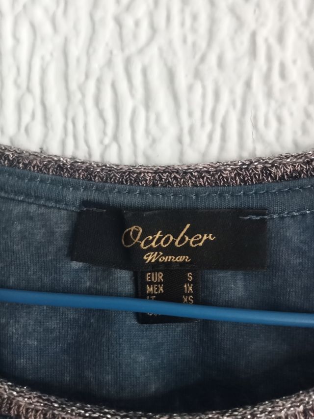 Camiseta azul october