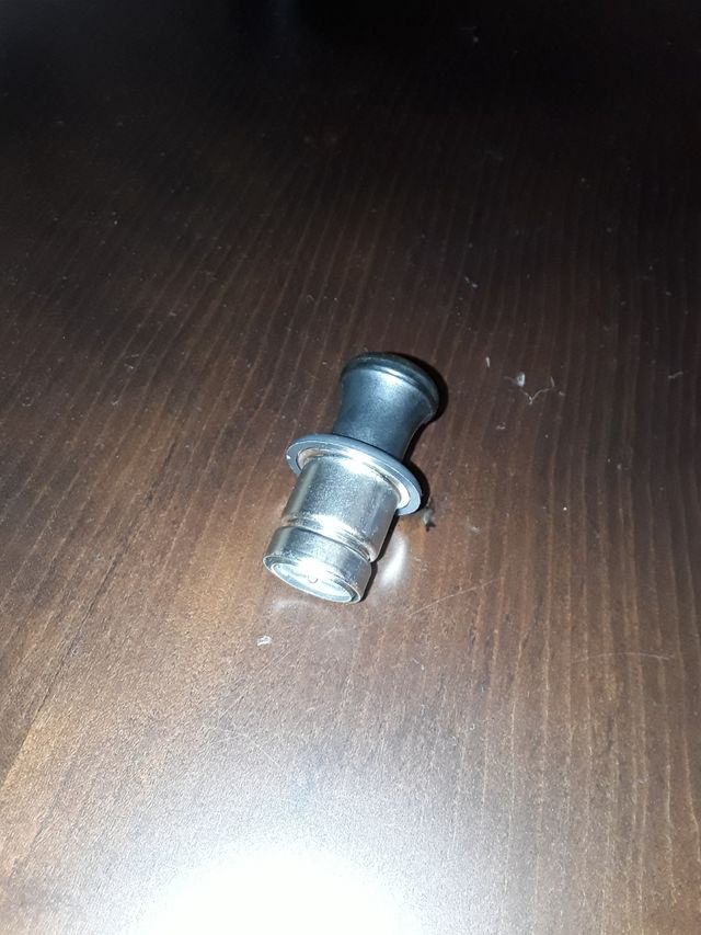 Mechero Mazda 3 original.