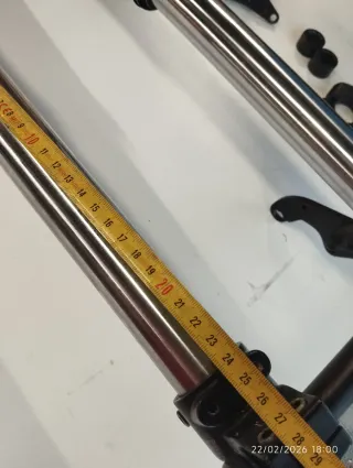 Suspensión invertida Fast Ace (+2 tijas)