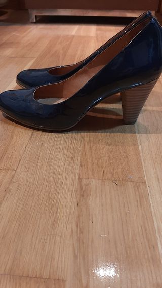 Zapatos salón azul marino