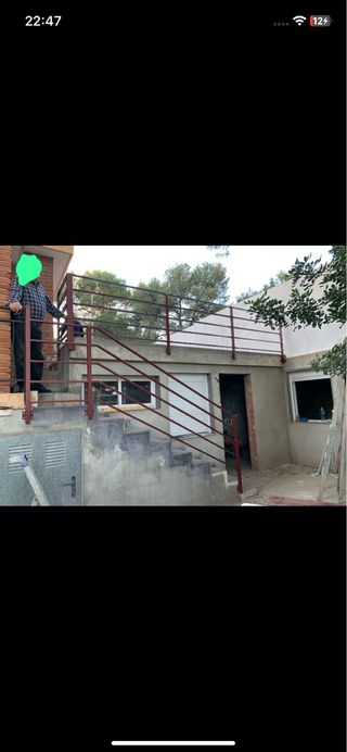 barandillas,  estructuras , puertas, todo hierro