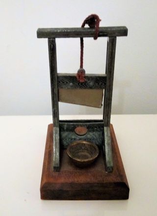 Guillotina Francesa En Miniatura/Precio negociable