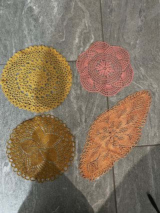 set 4 centrini