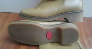 BOTAS ALTAS PIEL COLOR BEIGE (beis)