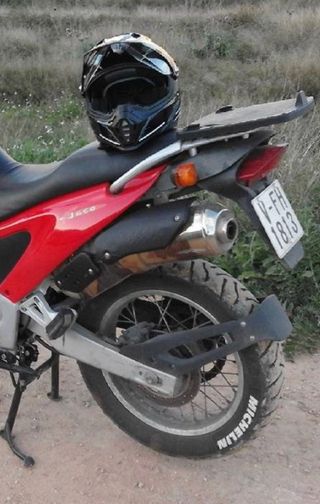 Baul moto givi bmw 650f y soporte