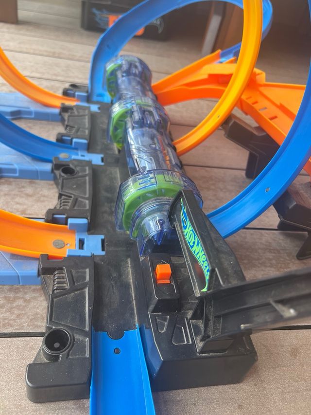 looping hot wheels