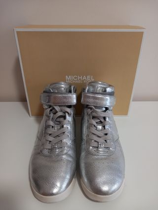 MICHAEL KORS. Zapatillas.