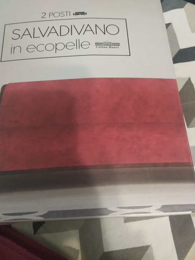 Copri divano bordò  2 posti