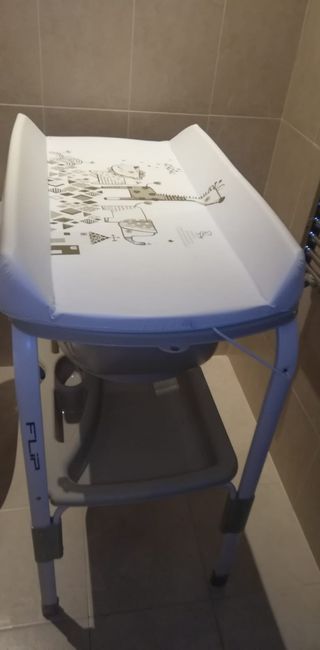 Bañera bebé marca Jane con cambiador