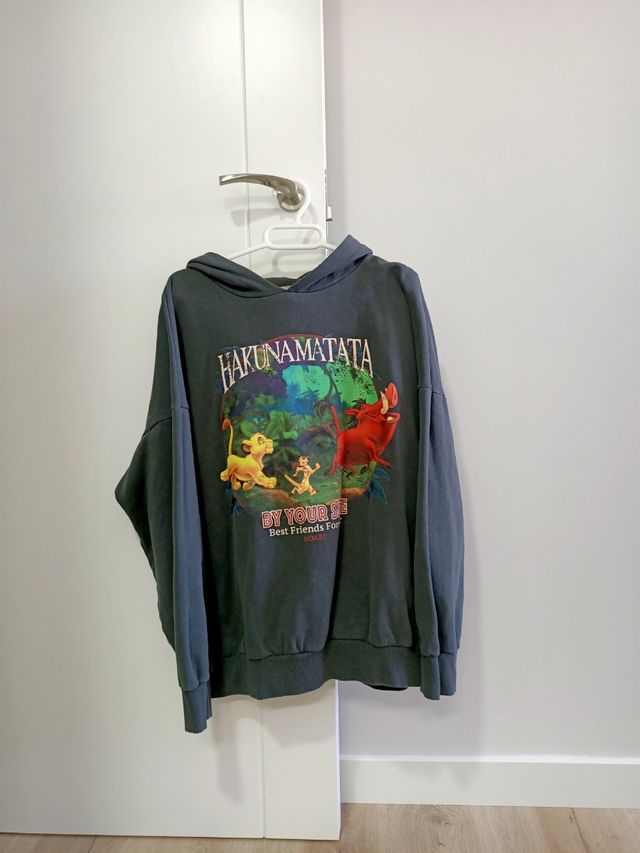 Pull and bear sudadera león